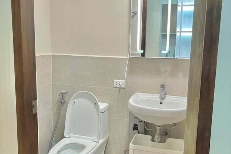 Bathroom, By Trixia BE Apartments, Luxury Studio Apartments near IT Park, Cebu City