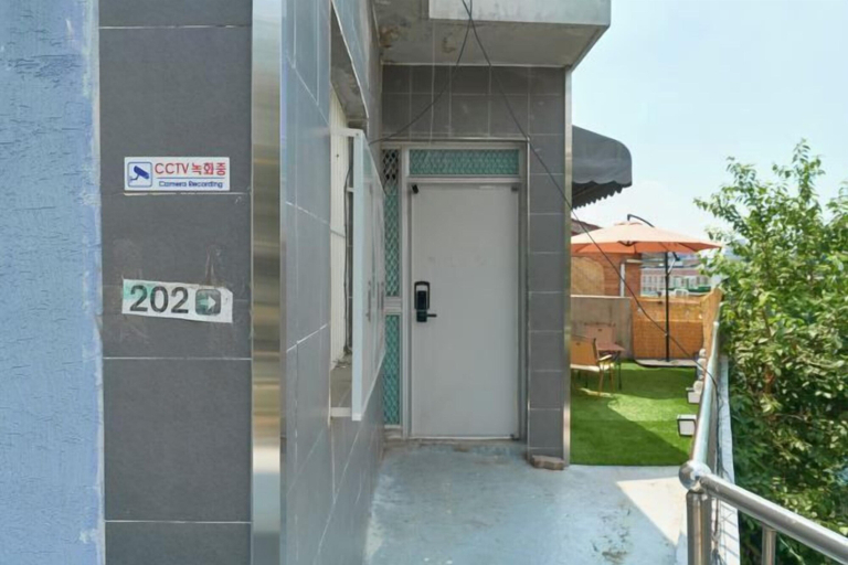 Exterior 2, SALDA STAY, Mapo