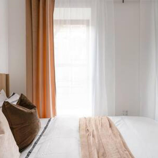 Room 5, 444-3 1BR Hell s Kitchen- Newly Furnished -elevator, New York