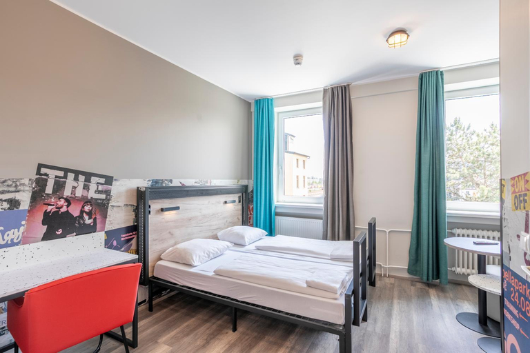 Bedroom 2, a&o Munich Laim, München
