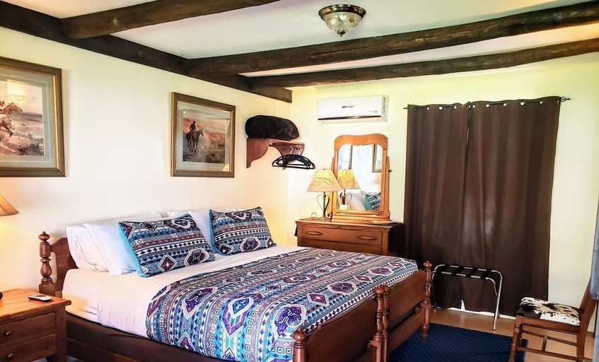 Bedroom, Rancho Santa Cruz, Santa Cruz