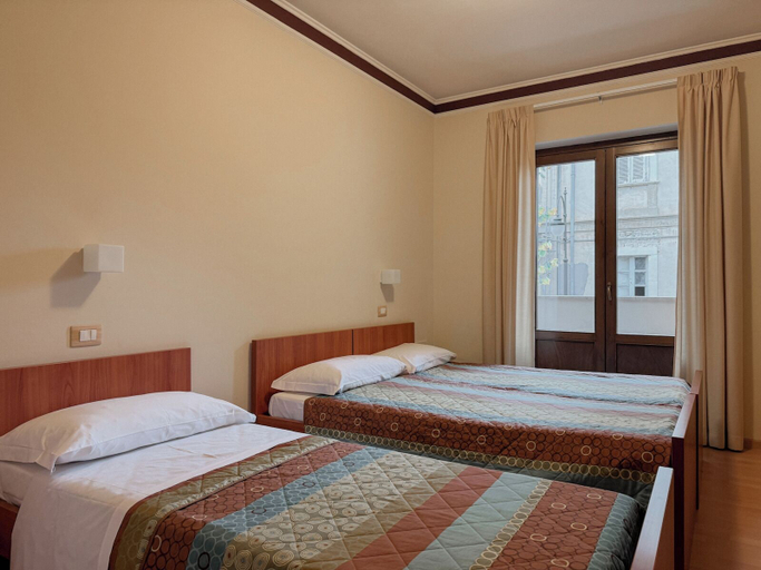 Bedroom 2, Hotel Fanesia Coliving, Teramo