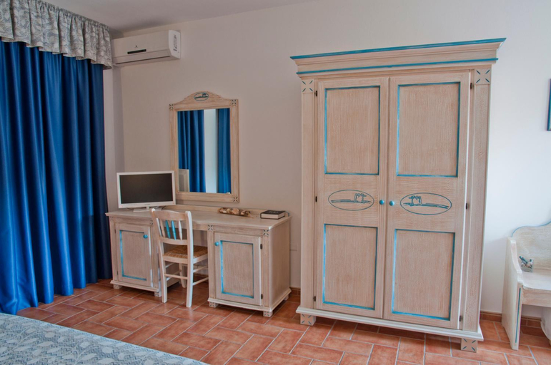 Bedroom 3, Hotel le Sabbie, Carbonia-Iglesias
