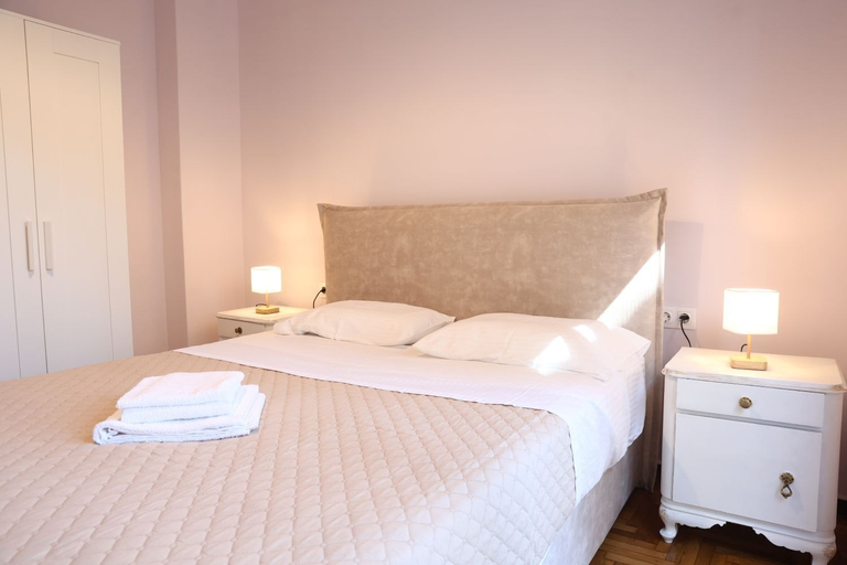 Room 5, Serene & Stylish Apt Athens – Exarcheia by GHH, Attica