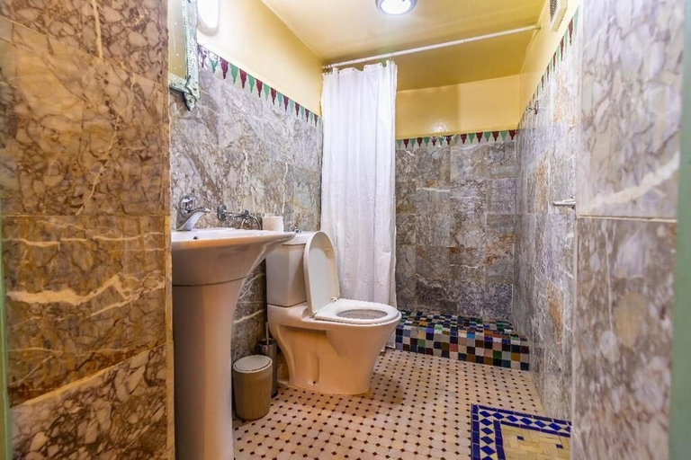 Bathroom 2, Riad Dar Kenza, Fès