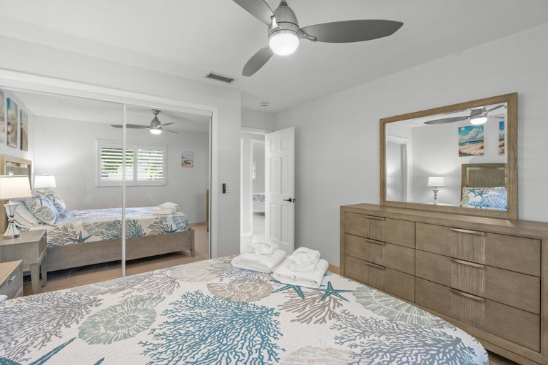 Exterior 4, Coral Breeze, Sarasota