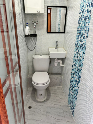 Bathroom 5, Rhine Guest House, Kowloon