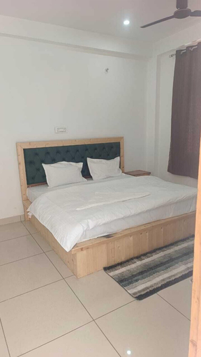 Bedroom 2, Shesh Besh Guest House & Restaurant, Kullu