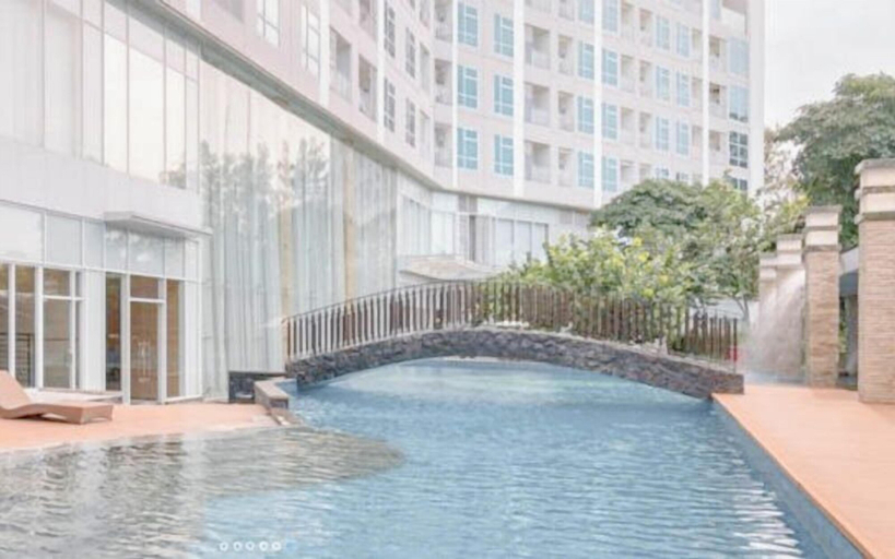 Pool 4, Cozy And Spacious 1Br At Grand Sungkono Lagoon Apartment, Surabaya