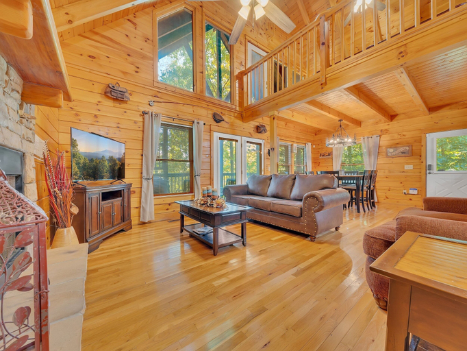 Primary image, Chillin N Grillin 2 Bedroom Cabin, Sevier