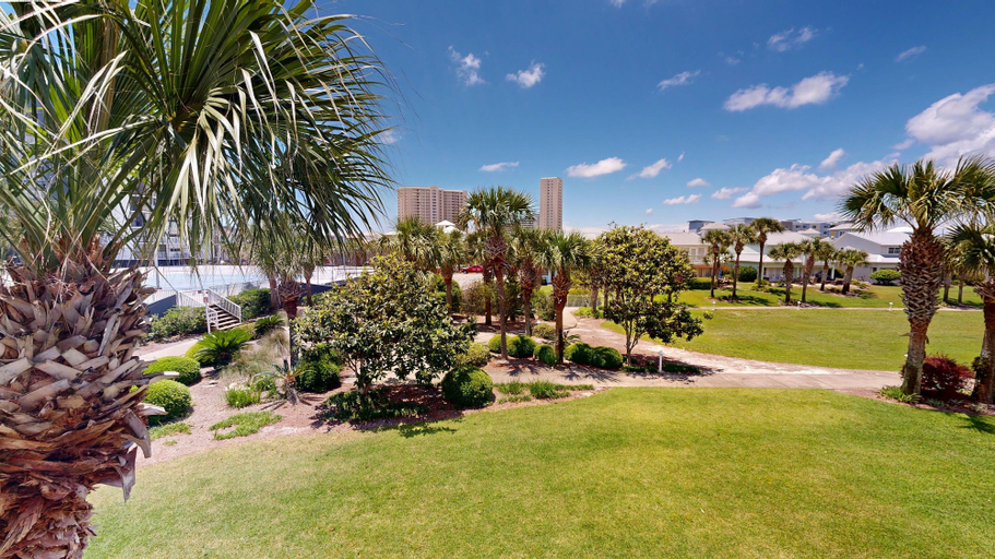Property grounds 2, Mainsail T/h #3 2 Bedroom Townhouse, Walton