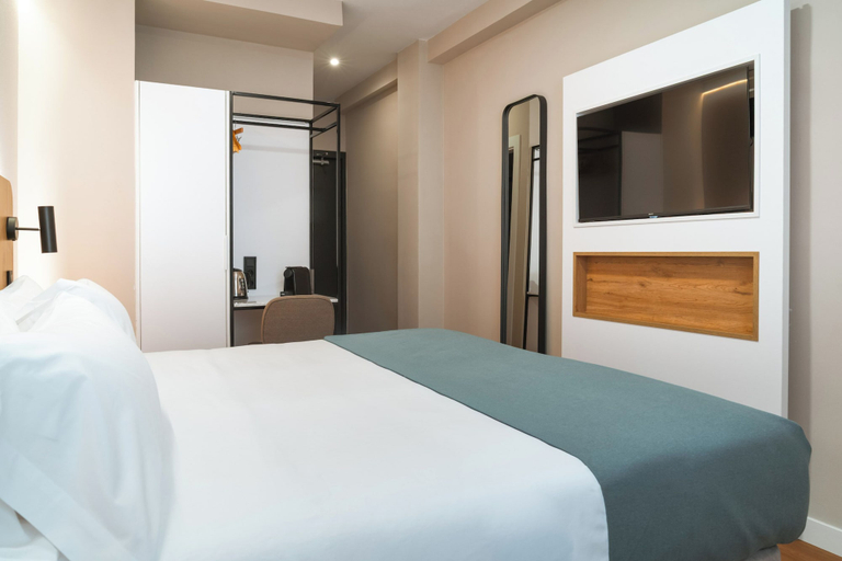 Room 5, Limehome Benidorm Calle Major, Alicante