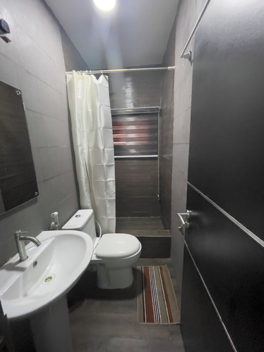Bathroom, Urban Nest Living, LagosIsland