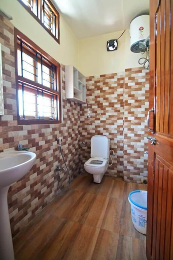 Bathroom 3, Joyable Homestay Near Sankardev Netralay, Kamrup Metropolitan