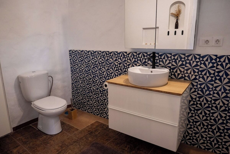 Bathroom 4, Casa Cocolores, Las Palmas