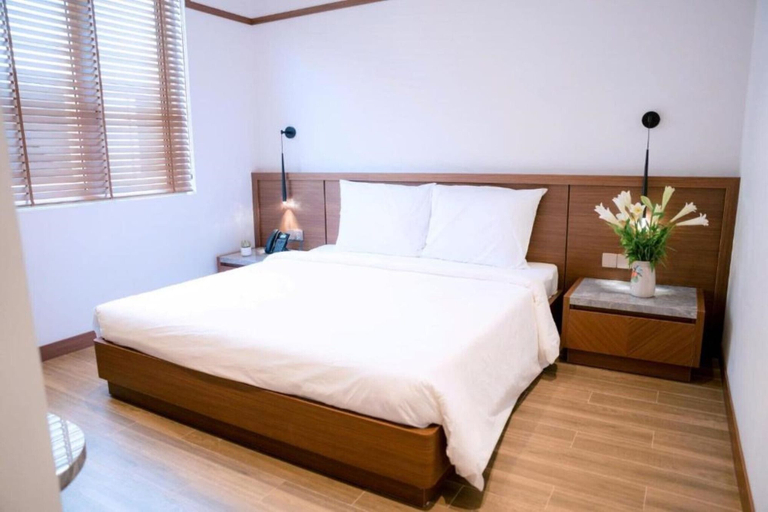 Room 5, Toan Cau Hotel, Đồng Hới