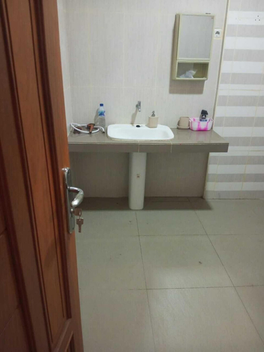 Bathroom 3, Gloria Guest House, Ambon