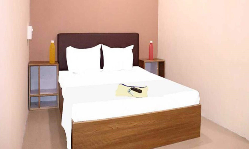 Room 3, Fabhotel Nova Rooms, Surat