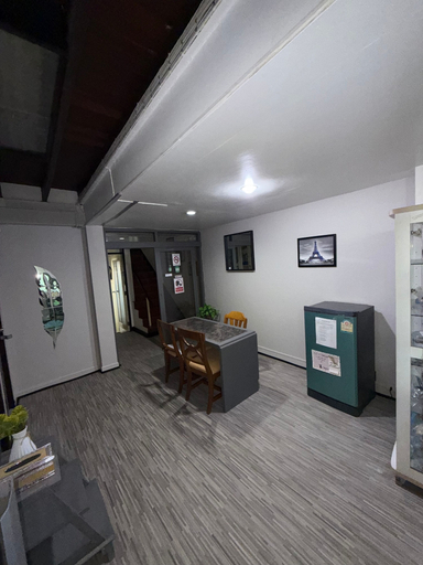 Others 5, Ree House, Wattana