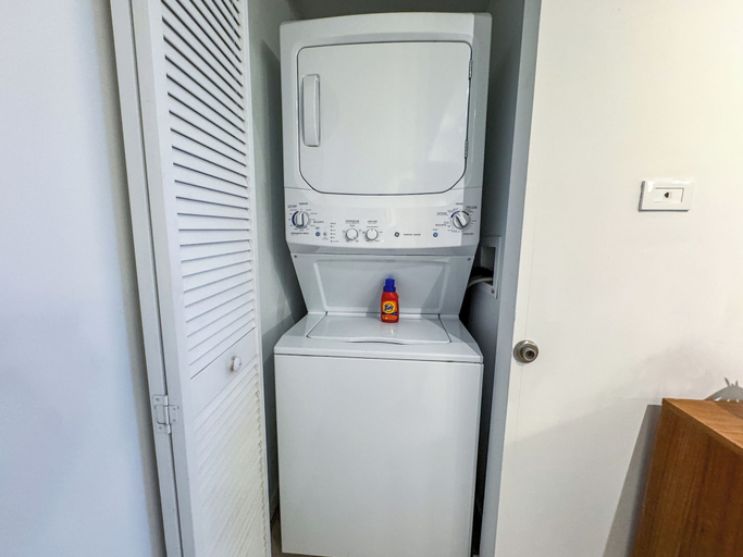 Living area 5, Modern Beachwalk Apt 805, Broward