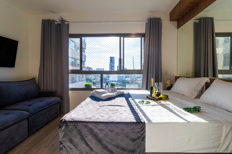 Room 2, Modern, fully equipped, and well-lit with AC and gym, São Paulo