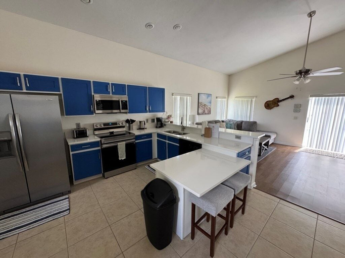 Private kitchen 5, Lakeview Villa 5 Bedroom Home, Polk