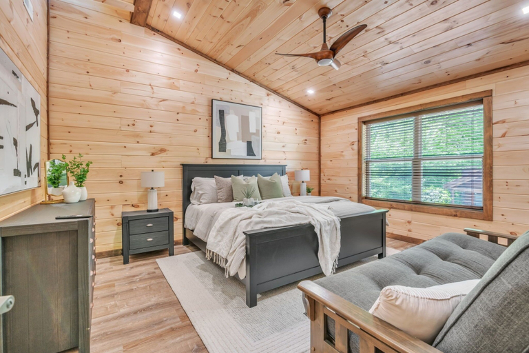 Room 5, Er62 - Smoky Splash Getaway 3 Bedroom Cabin, Sevier