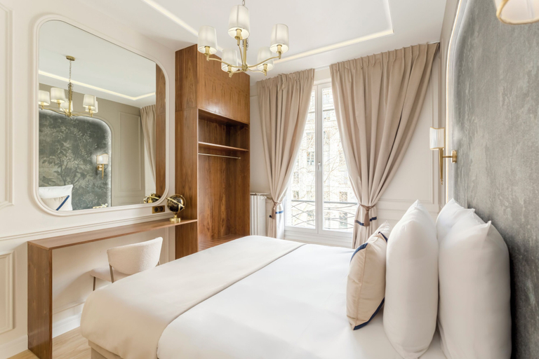 Room 2, Merveil Signature Suite - Kleber, Paris