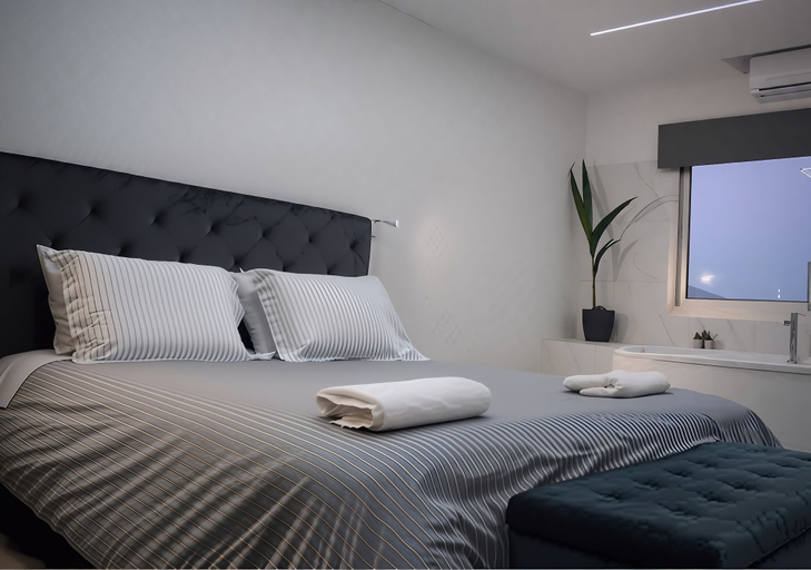 Room 3, Plateia Suite Deluxe