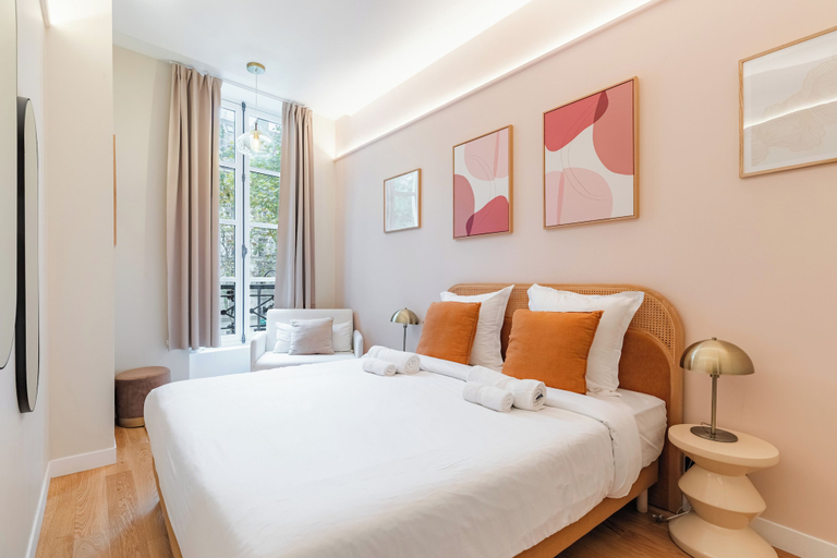 Room 2, LX 11 Beaumarchais, Paris