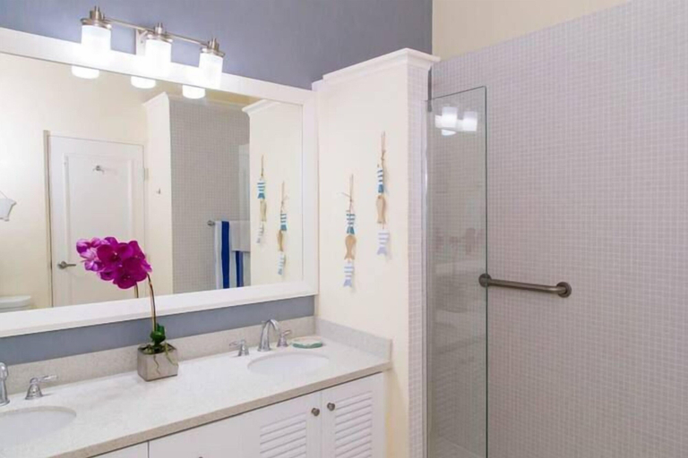 Bathroom 3, Relaxing Stay - Richmond Estate - 15mins Ocho Rios