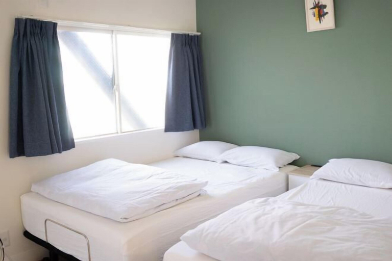 Room 4, Akutsu Heights 201, Ōta
