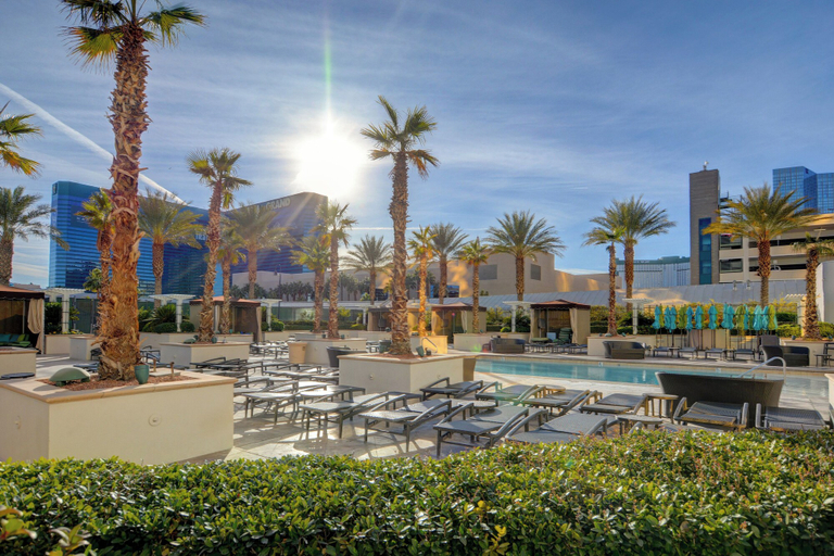 Pool 5, Eclipse Studio at Signature Hotel, Clark