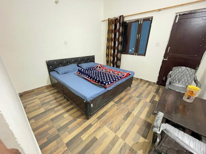 Room 5, Hotel Rama Palace, Rudraprayag