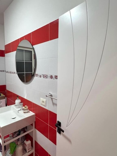 Bathroom 3, Downtown Shkodra Apartment, Shkodrës