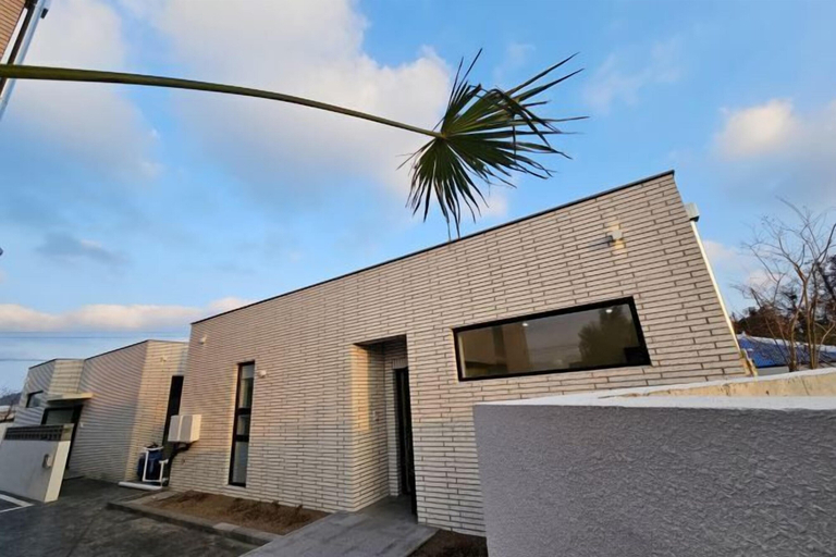 Exterior 3, Yuyuhi Private Pool Villa, Jeju
