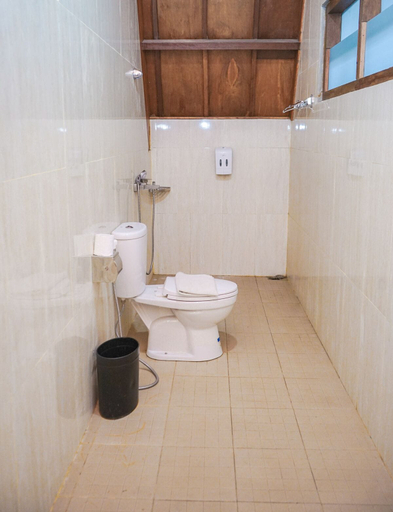 Bathroom 5, Jambu Klutuk Resort, Temanggung