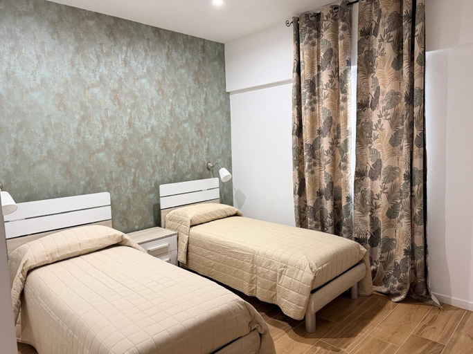 Room 4, Orfeo Guest House, Bari