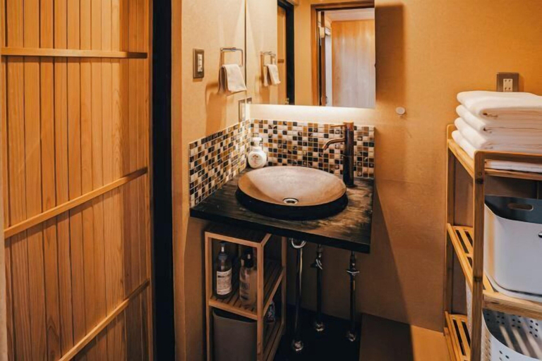 Bathroom 5, KoKoRoGo, Kyoto