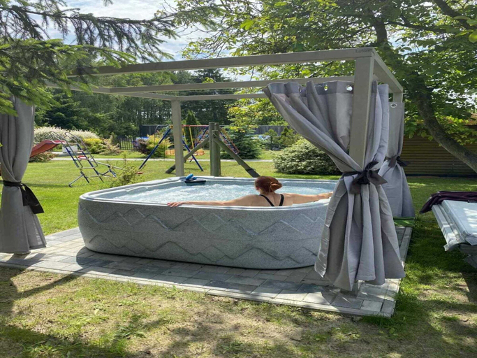 Pool 2, Holiday Home Near Baltic Sea & Golf Course, Kamień