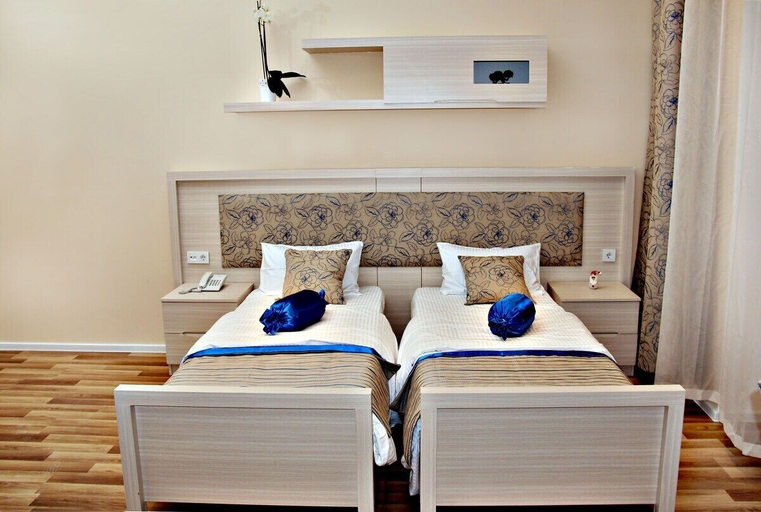 Room 2, Bristol Baku Old City, Baku