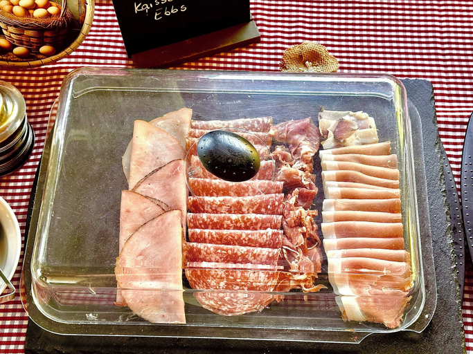 Breakfast buffet 3, Veitenhof Alm im autofreien Kaisertal, Kufstein