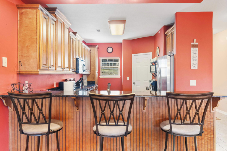 Food & Drinks 5, Rockwood Lakeview Getaway Incredible Location!, Stone
