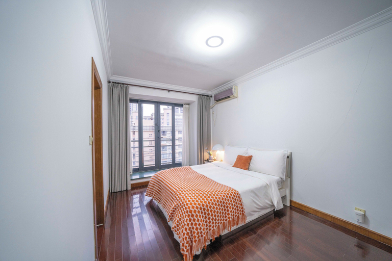 Room 5, Tyms Modern 1BR APT Gubei Carnival Court, Shanghai