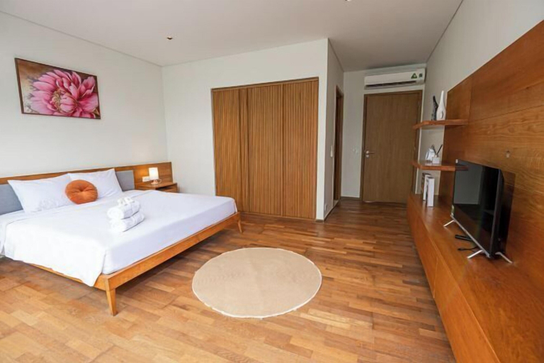 Room 5, Stunning Luxury Villas with Expansive Grounds: An Unforgettable Experience, Da Nang