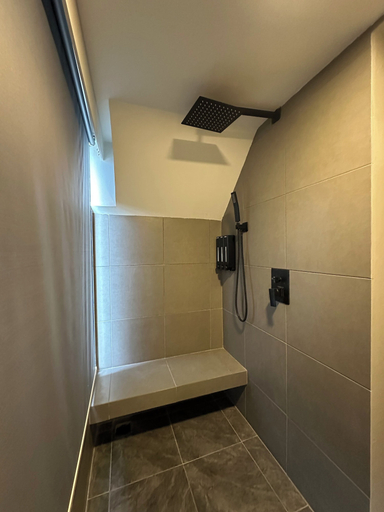 Bathroom 5, ThaiLoft, Din Dang