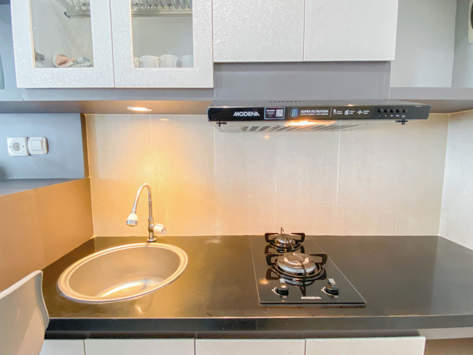 Private kitchen 2, Homey And Modern 2Br At Patraland Urbano Apartment, Bekasi