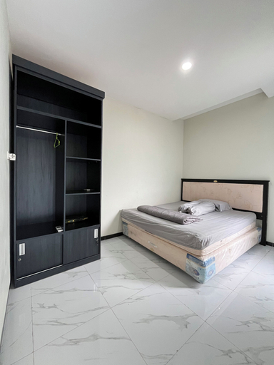 Room 3, Arrayyan Executive Village Complex Batu, Malang