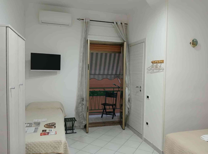 Bedroom 5, Napoli Segreta, Napoli
