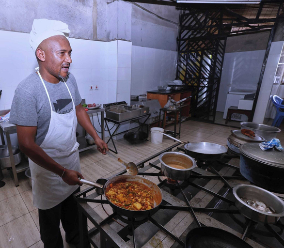 Restaurant 3, Reva Place Resort, Kesses